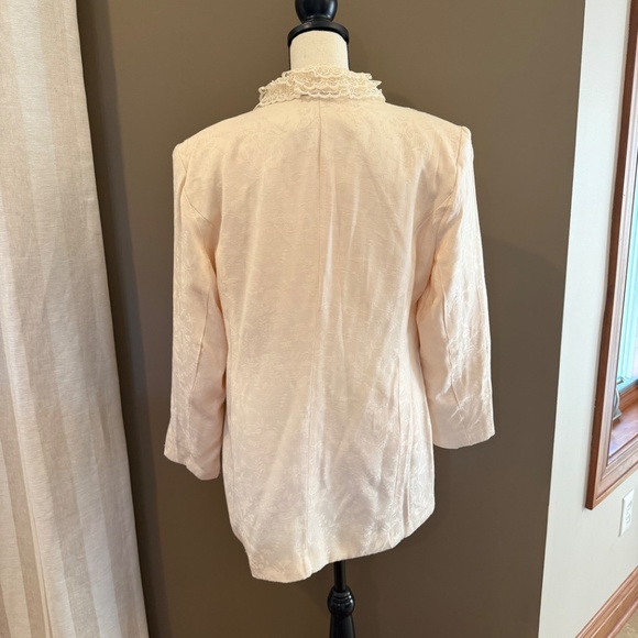 Vintage Lacy Afternoon Floral Cream Blazer with lace detail & buttons, Size 14 - Picture 3 of 15